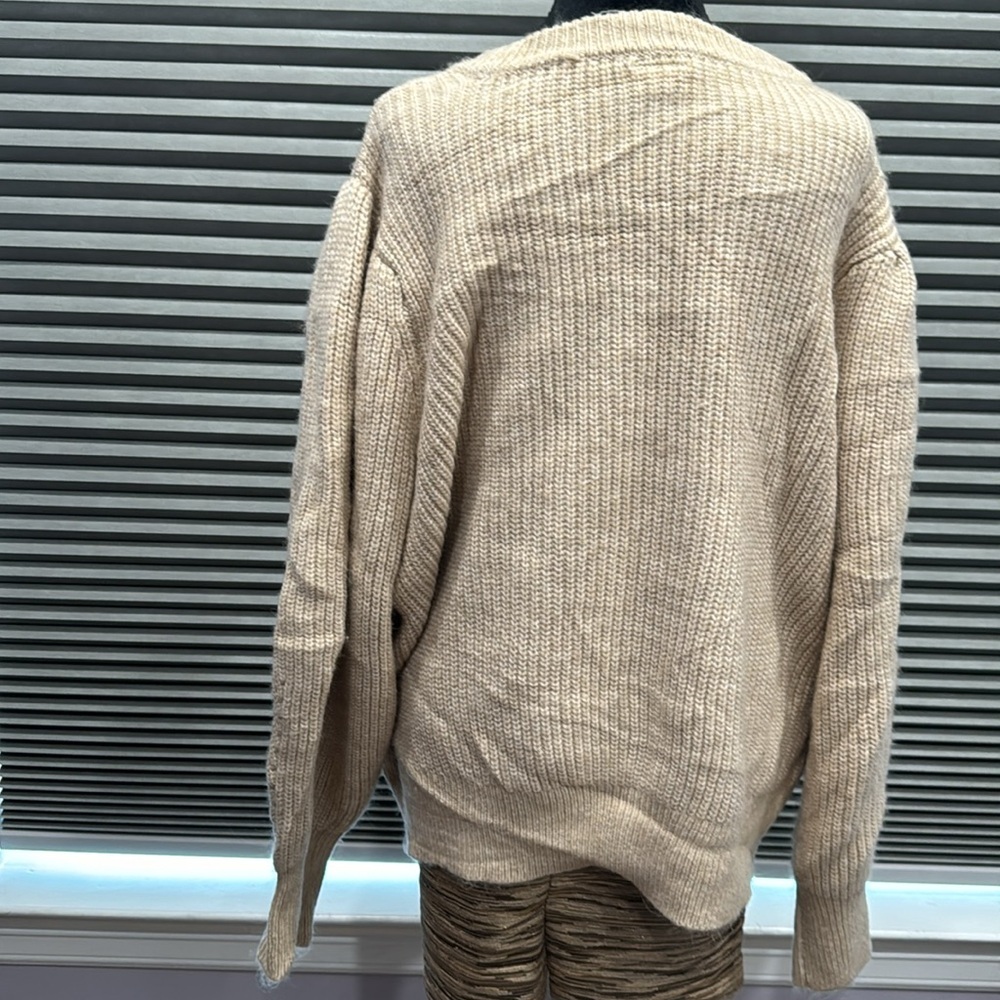 Pullover sweater - Picture 4 of 5